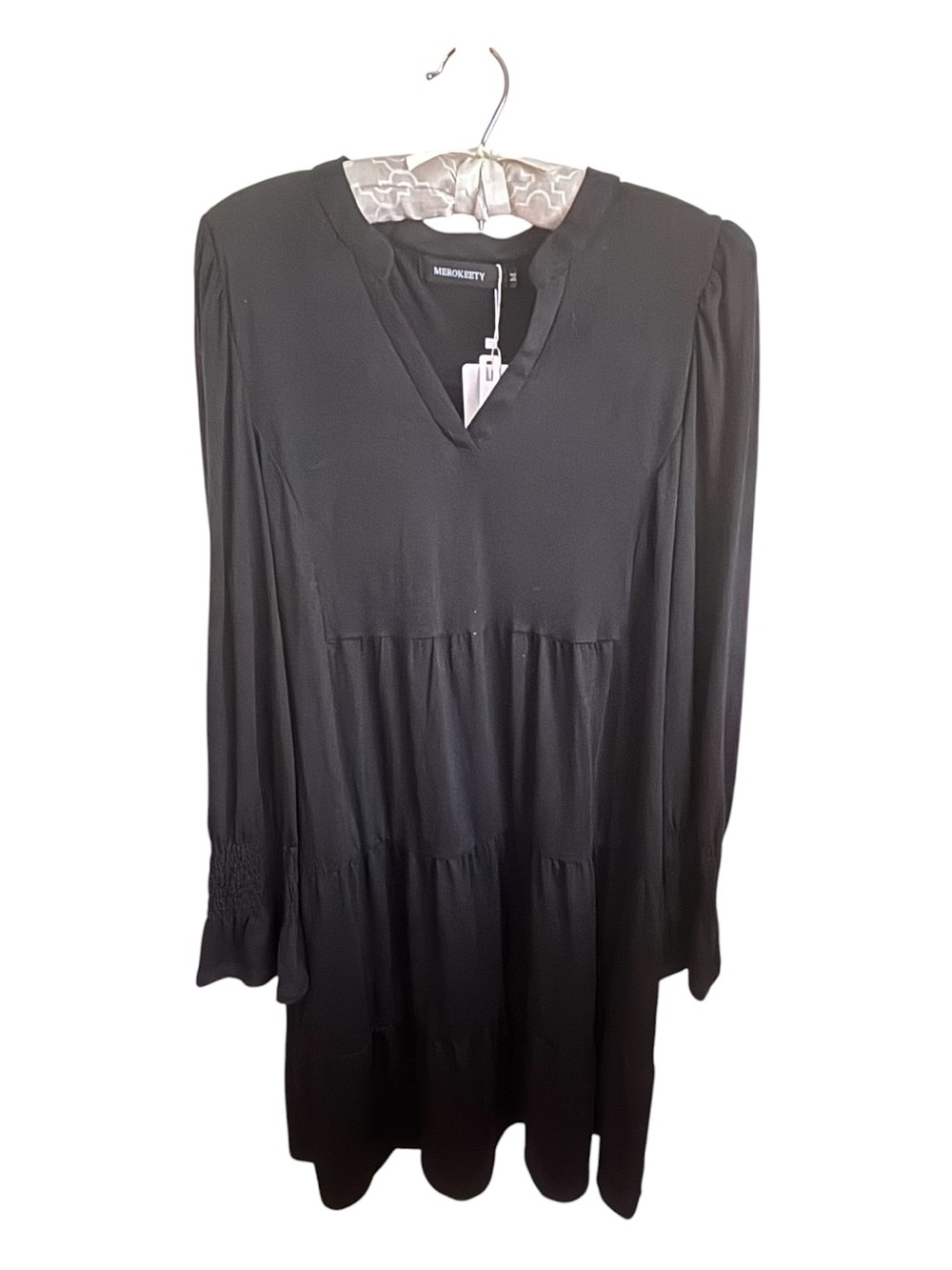 Merokeety Black Long-Sleeve Tiered V-Neck Dress Size M NWT